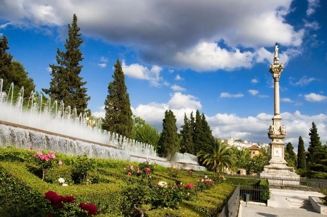 Apartamentos Junto A Jardines Del Triunfo Granada Kültér fotó